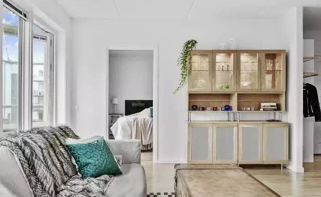 装修时尚家 妹妹不谈恋爱,硬是要买50平的小户型,一看阳台明白了!