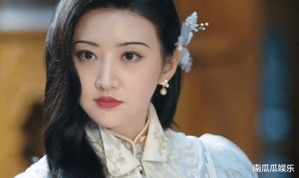 景甜|不温不火的景甜，手里资源那么好，为何就是火不起来