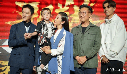 衣在配不在贵 李冰冰逃过中年发福，穿连体裤头身比让人惊艳，P都P不了这么完美