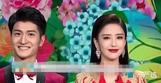 董璇|有一种脱颖而出叫“牙齿比脸上镜”，隔着滤镜都黄，一笑有点上头