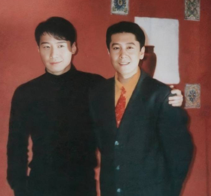 桃花马上石榴裙|30年前当之无愧的“一代男神”，如今还好吗？