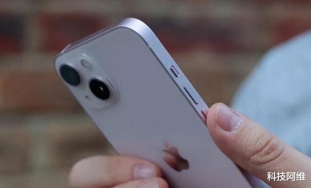 英伟达|iPhone13最新价格确认，年底再度降价，128GB版本售价更亲民了