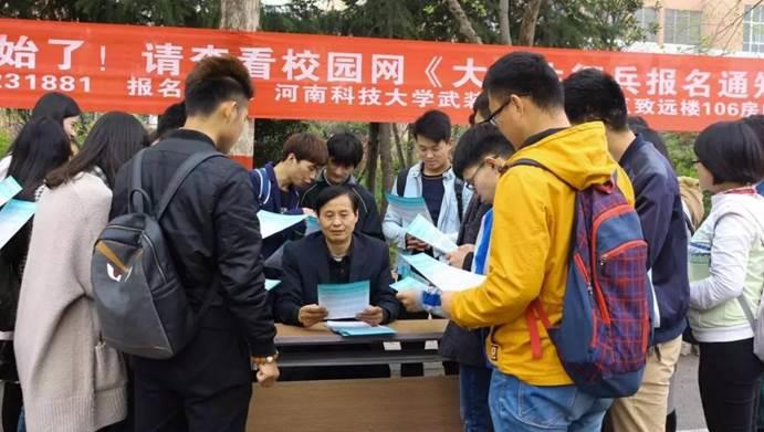 求职|我国“过度饱和”的5个专业,不仅录取分高,毕业找工作也有点难