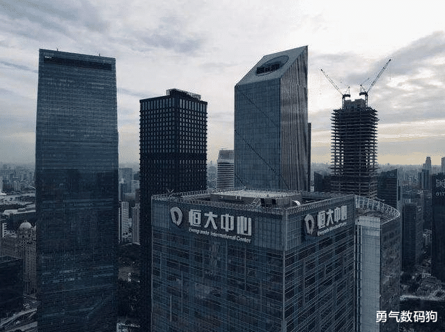 许家印|广东约谈许家印，买期房的倒霉到家了