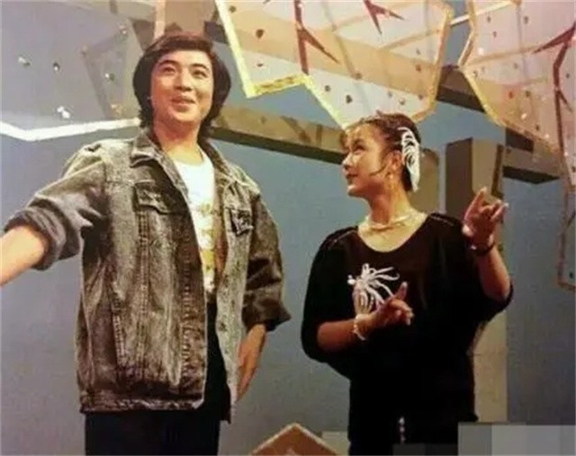 贾宝玉|入戏太深以贾宝玉自诩，苦追陈晓旭被拒，32岁酗酒暴病离开人世