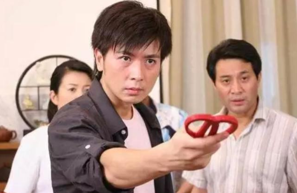 保剑锋|演什么像什么的保剑锋，为何突然不红了，他的故事远比你想得更多