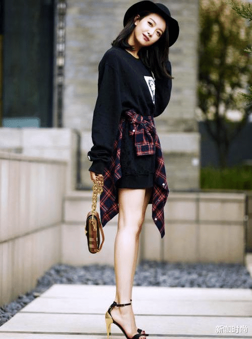 公主裙|42岁薛佳凝老得太快，穿公主裙挡不住松弛肌肤，暗沉肤色更显憔悴