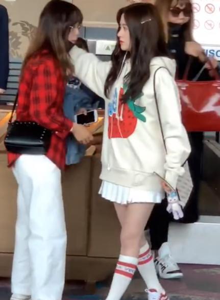 蒋欣|6位“身材对不起脸”的女星，别人走红毯是斗艳，她们是自爆缺点