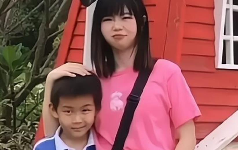 姐姐|曝孙卓亲姐姐已回国，目前正在隔离当中，与弟弟孙卓视频泣不成声