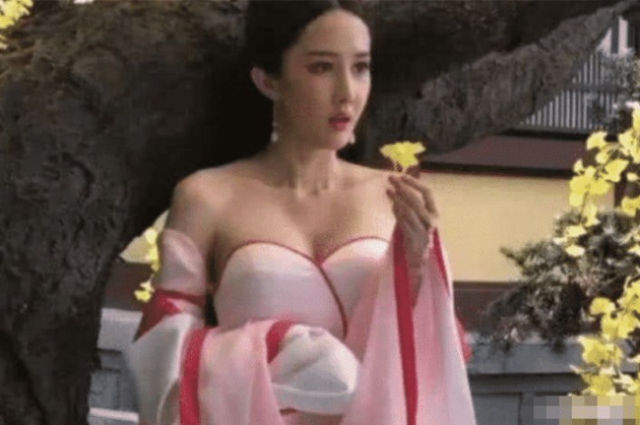 娱乐圈|她被誉为娱乐圈“最惨女艺人”，出道十几年不火，如今从演员沦为了网红