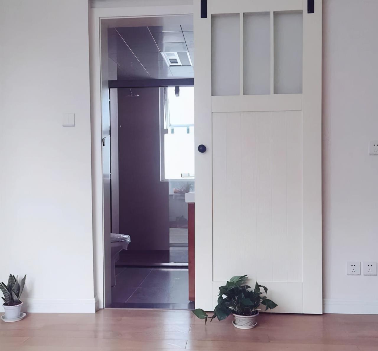 玩偶|入户门正对着卫生间怎么办？学会5种改造方法，轻松解决这些缺陷