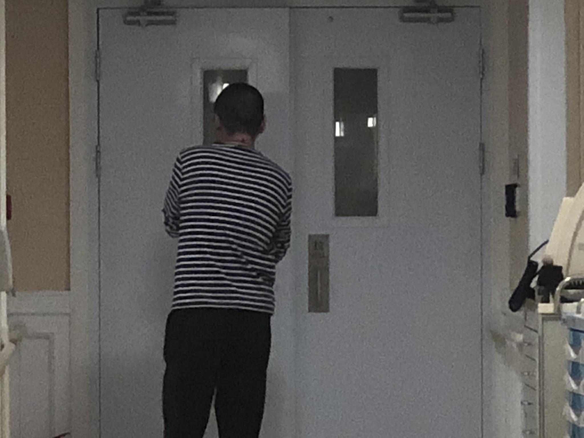 母婴之道|孩子从产房抱出来，这三类人别让他们凑近看，更不能抱，不是迷信