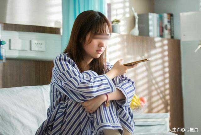 醉酒女穿着短裙翻电梯摔成重伤,要商场赔偿85万,被监控当场打脸