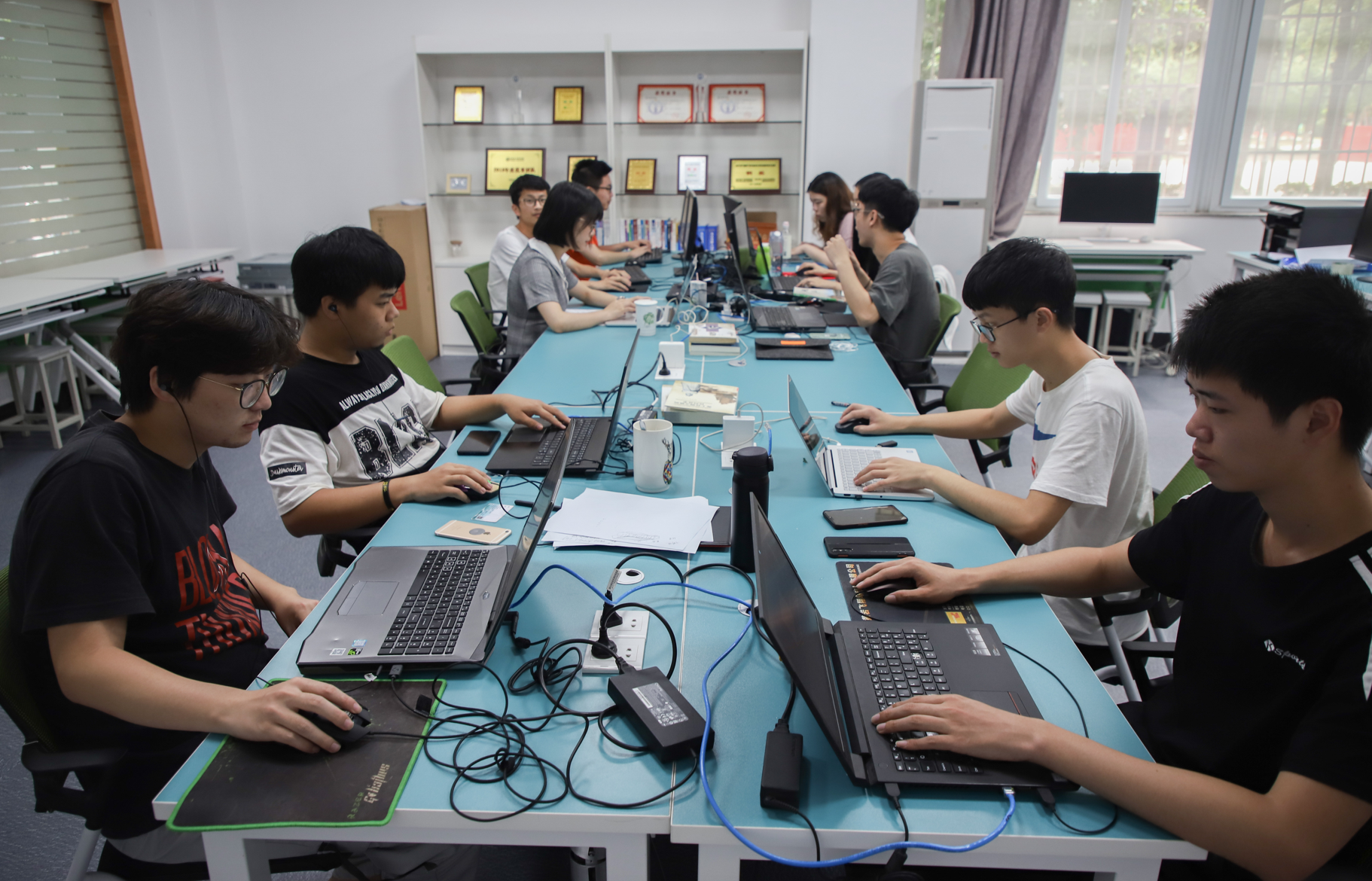 生肖|适合男生的7大“万金油”专业,就业面很广,在很多领域都能找到工作