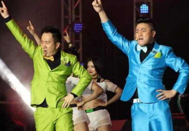 肖央|“筷子兄弟”久违合体！王太利打扮朴素肚腩明显，称赞肖央演技好