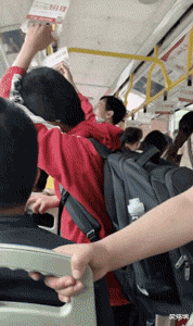 coser|你散烟的时候长辈让你少抽烟，低情商直接说好，高情商该怎么回答？