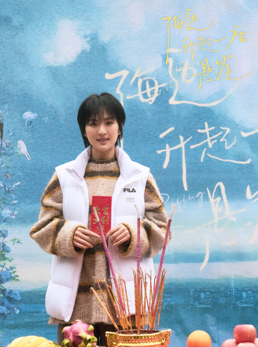 姚安娜|姚安娜出演电影引热议，首次挑战少女角色，长相被指不太合适