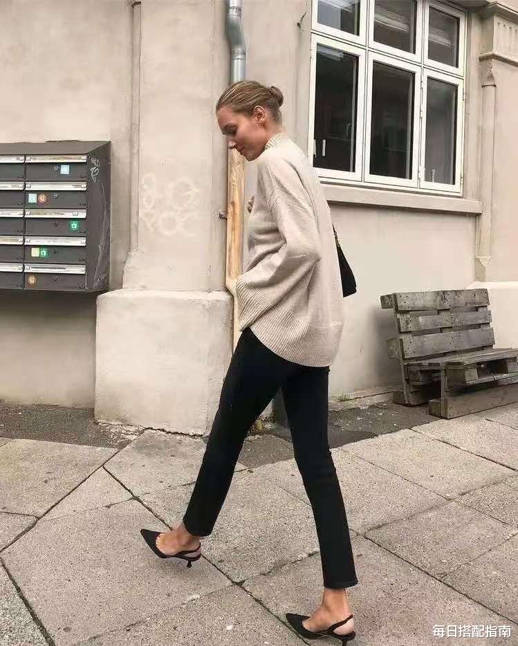 每日搭配指南|女人不管多少岁，选裤装时认准这4种颜色，高级又大气，谁穿谁美