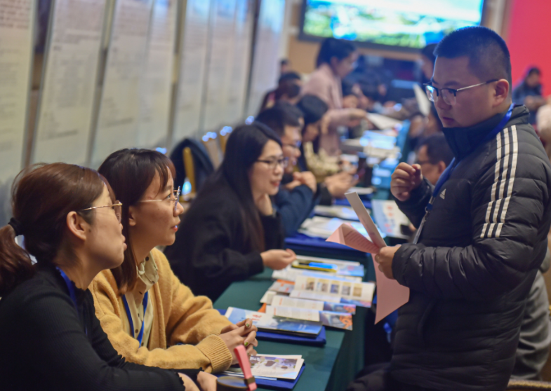 新华社|新华社校招报名即将截止,就业前景十分可观,应届生的春天来了