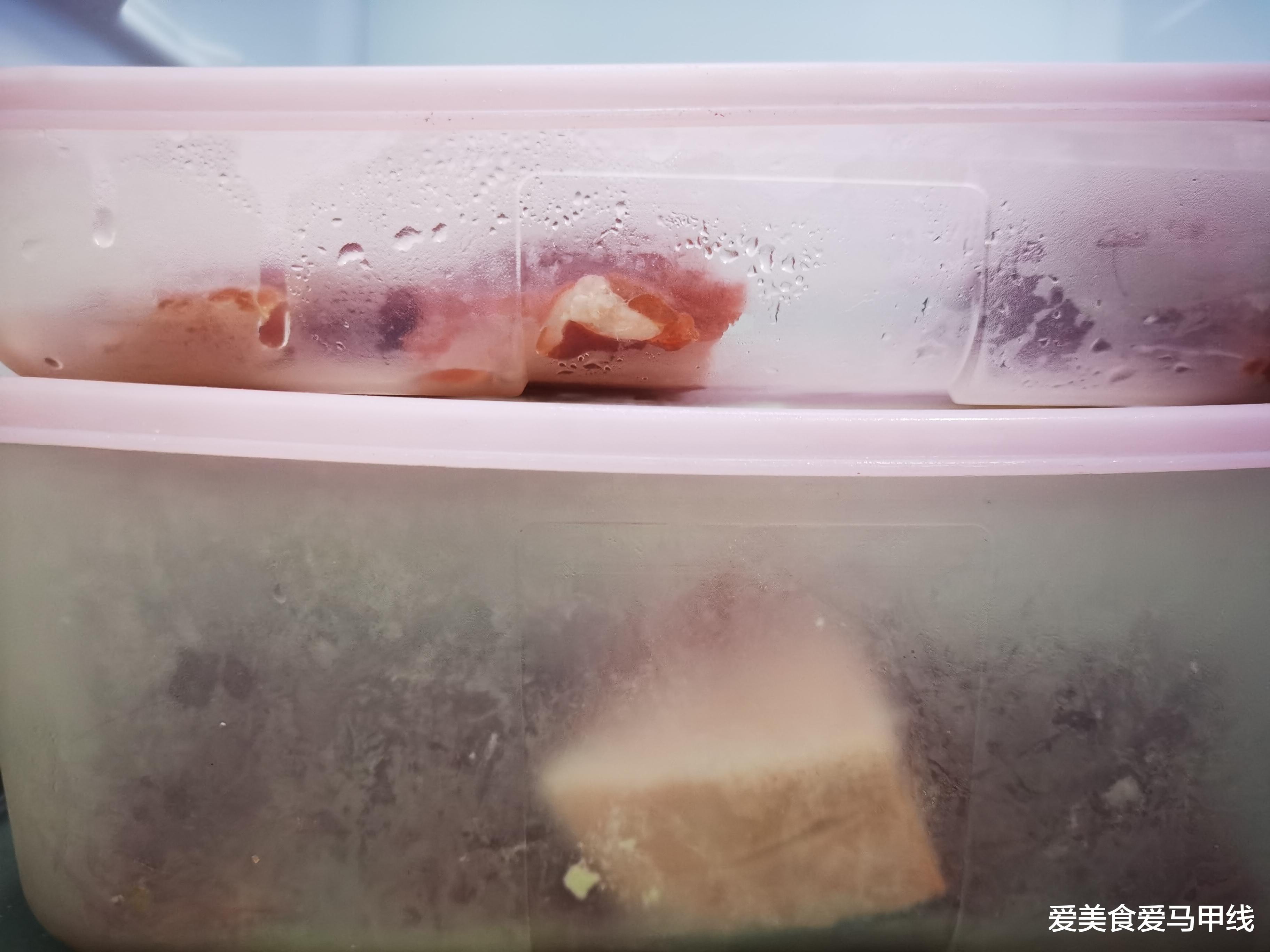 爱美食爱马甲线 都说猪肉降价了，我买的土猪肉，老板说40块钱一斤，里脊肉，我买了54块钱