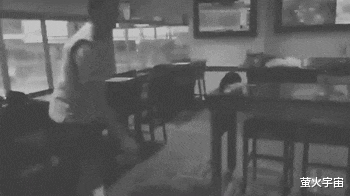 陈漫|金·卡戴珊忙约会，侃爷带5岁长子找橄榄球巨星玩，好父亲形象尽显