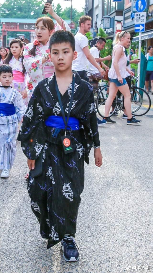 康晋荣|星二代结亲：胡军儿子康康和王菲女儿李嫣、刘涛女儿的三角恋情