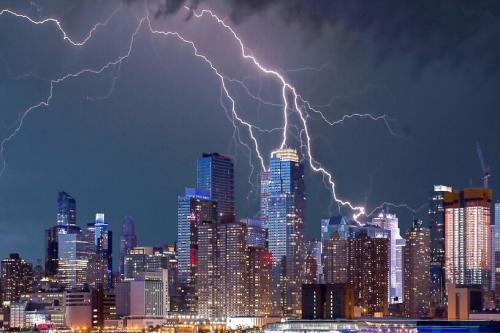 地产业|地产行业下行，跳槽需要更关注什么？