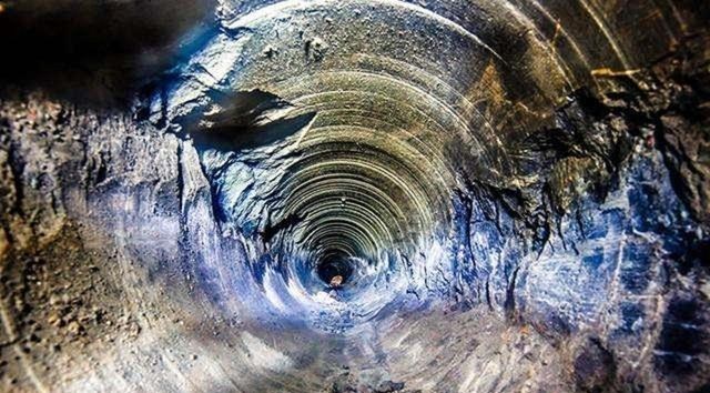 深海生物 海底1万米有啥？在海底最深处，是否隐藏着一个未知的世界？