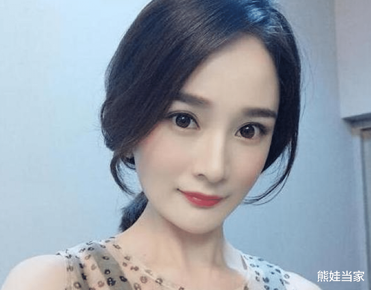 赵英俊|花6年把自己整成杨幂，爆红后嫁入豪门，2岁儿子的颜值令人好奇