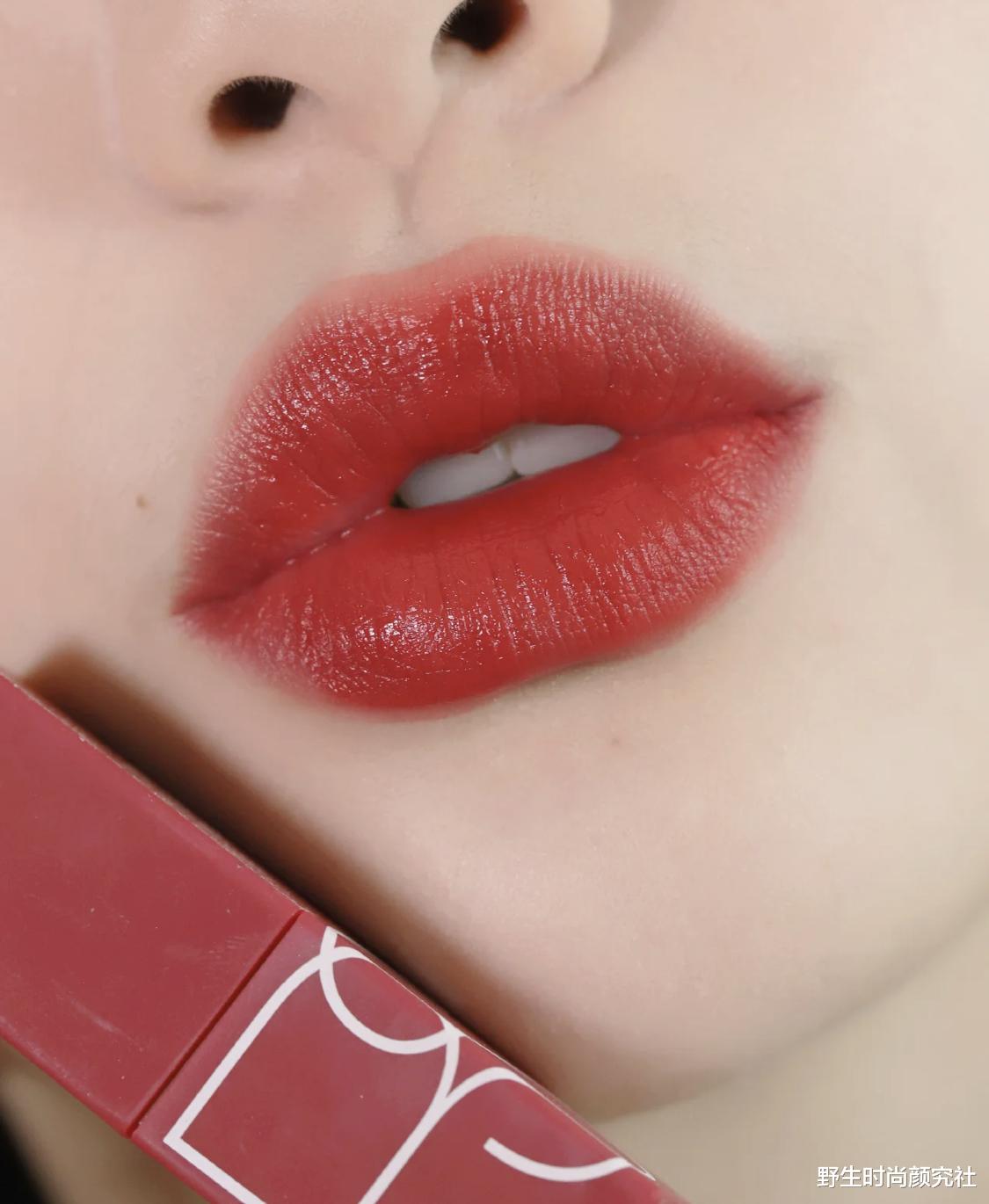 复古 又被红唇美到了,4支显白高级的“开运红”分享,新年就该这么红