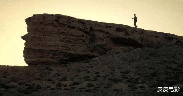 皮皮电影 因唱了3首歌,播放破亿,登上热搜,这个农村小伙什么来头?