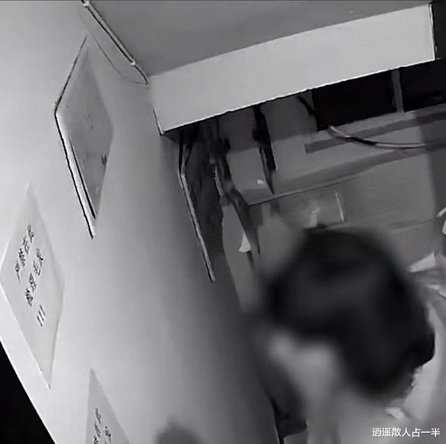河北一女子每天在邻居门口梳头遭指责,随后女子一举动亮了