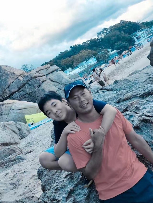 温碧霞|温碧霞:34岁嫁入豪门,把养子视如己出,他和我亲生的没区别