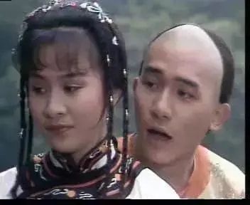 那英|5位被誉为“酒鬼”女星，那英将林志玲喝进医院，小s醉酒见人就亲