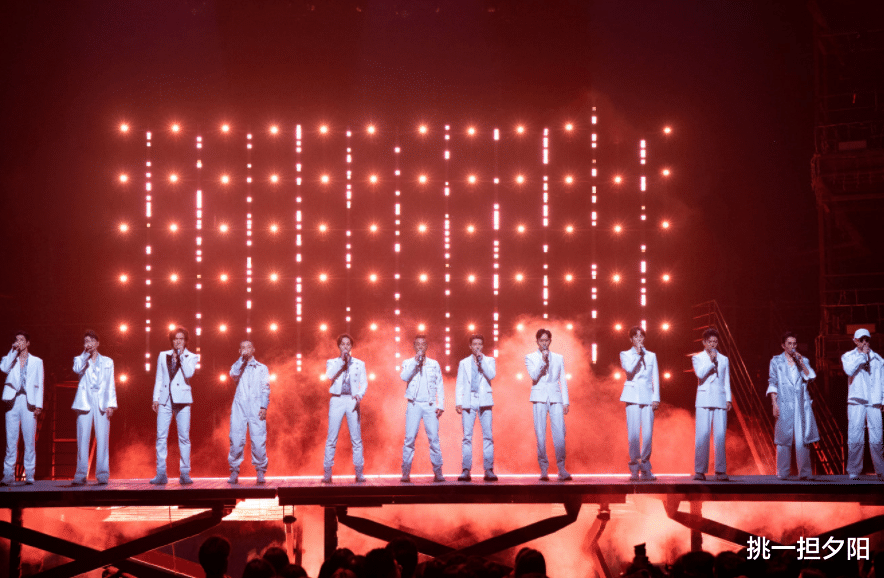 林志炫|在《披荆斩棘的哥哥》中，林志炫的唱法，比较类似导演讲戏