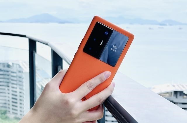 各抒己见 vivo X80 Pro选择天玑2000，16G+1TB仅5999，回归性价比
