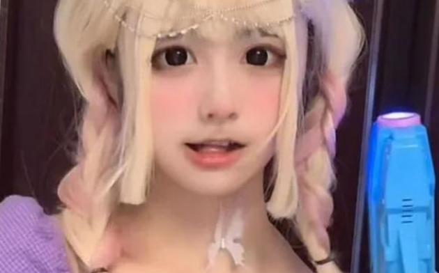 安妮|安妮：因一场车祸毁容，靠一句话大火吸粉千万，如今自曝是男人？