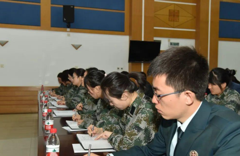 文职|军队文职2月起开始招人，工资9000起，专科生也能报考