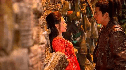 盖丽丽|5部“亏出血”的电影，成龙竟占了2部，最后一部直接亏了7.3亿！