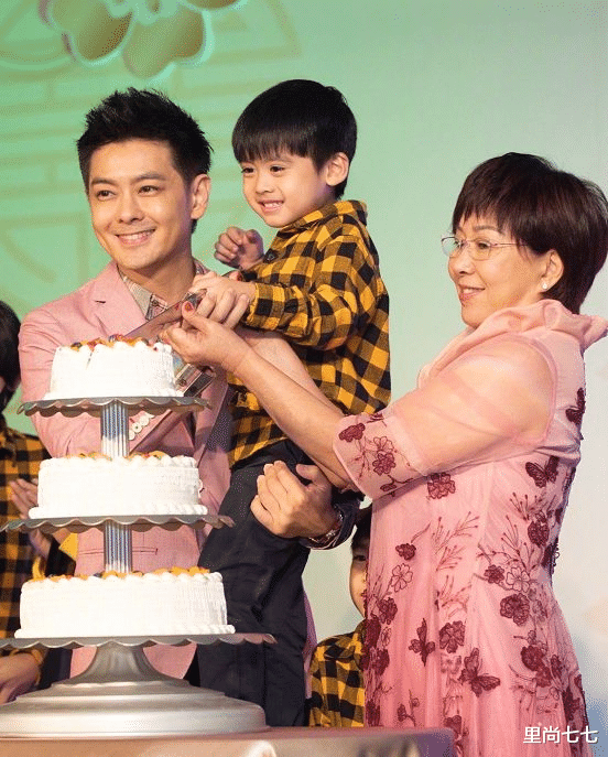 林志颖|林志颖一家为岳父祝寿，岳父高调戴6千皮带，排场却远不如亲家母