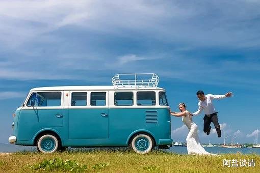 阿盐谈请|少数服从多数：凤凰男母亲逼儿媳给小儿子买房，召开“民主会议”