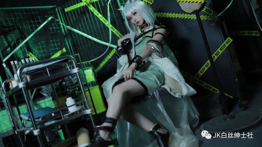 明日方舟|cos：明日方舟 不要再回到战场上了，这里没有救赎