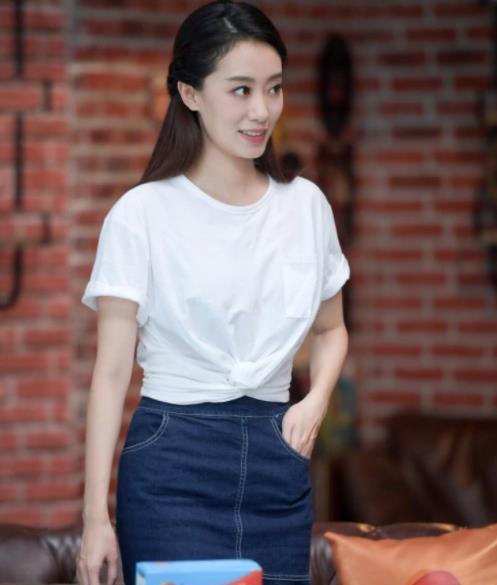 贾玲|与大碗签约只剩两年，贾玲担心她会离开，小斐的回答：堪称教科书