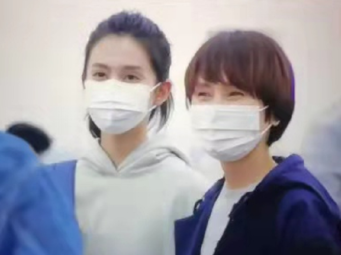 时尚风行派|毛阿敏女儿低调出道！素颜出镜演袁泉女儿神似蒋勤勤，穿搭好朴素