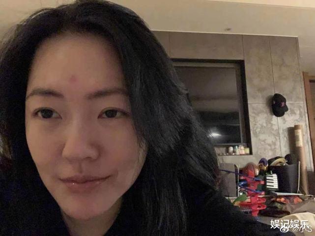 小S|小S因不当言论丢代言，被老公臭骂后，拜托厂商和网友不要封杀她