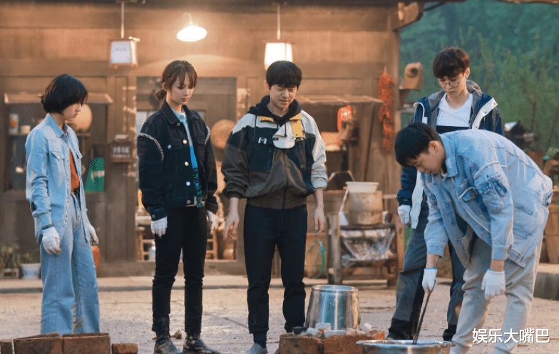 杨紫|《向往5》蘑菇屋限定“彭于晏”再次上线，有谁注意杨紫的表情？