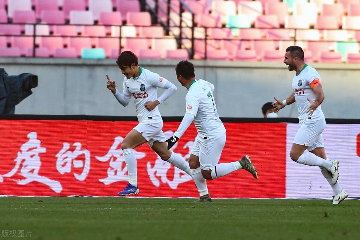 武磊|2比5到2比1！中超保级队绝境爆发，留洋2年只进1球？武磊师弟正名
