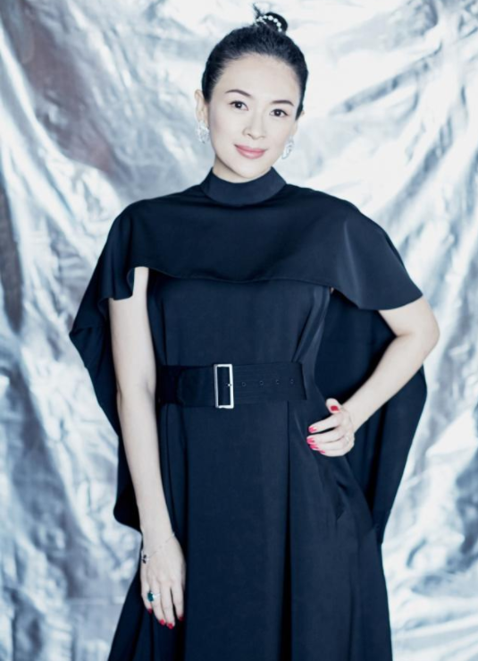 灵熙说珠宝 章子怡被称之她为东方“美人坯子”,10衣服展示她不仅美还会穿