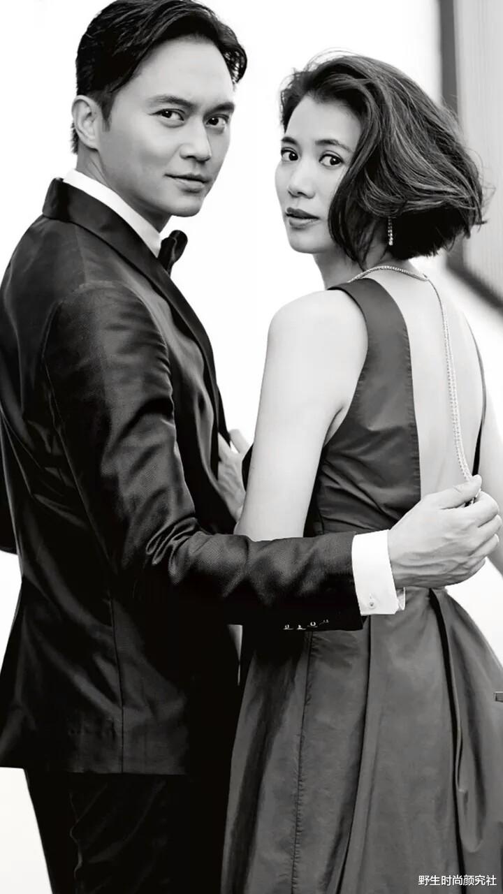 张智霖|从20岁到50岁，他的颜值是只长了几根皱纹的水平！