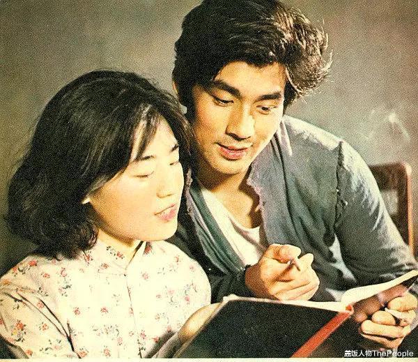 明星素颜|为美白脱腿毛,秀细腰细腿,还化烟熏大浓妆,好好做男人不好吗?